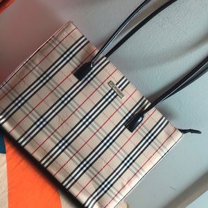 Brand new BURBERRY bag.